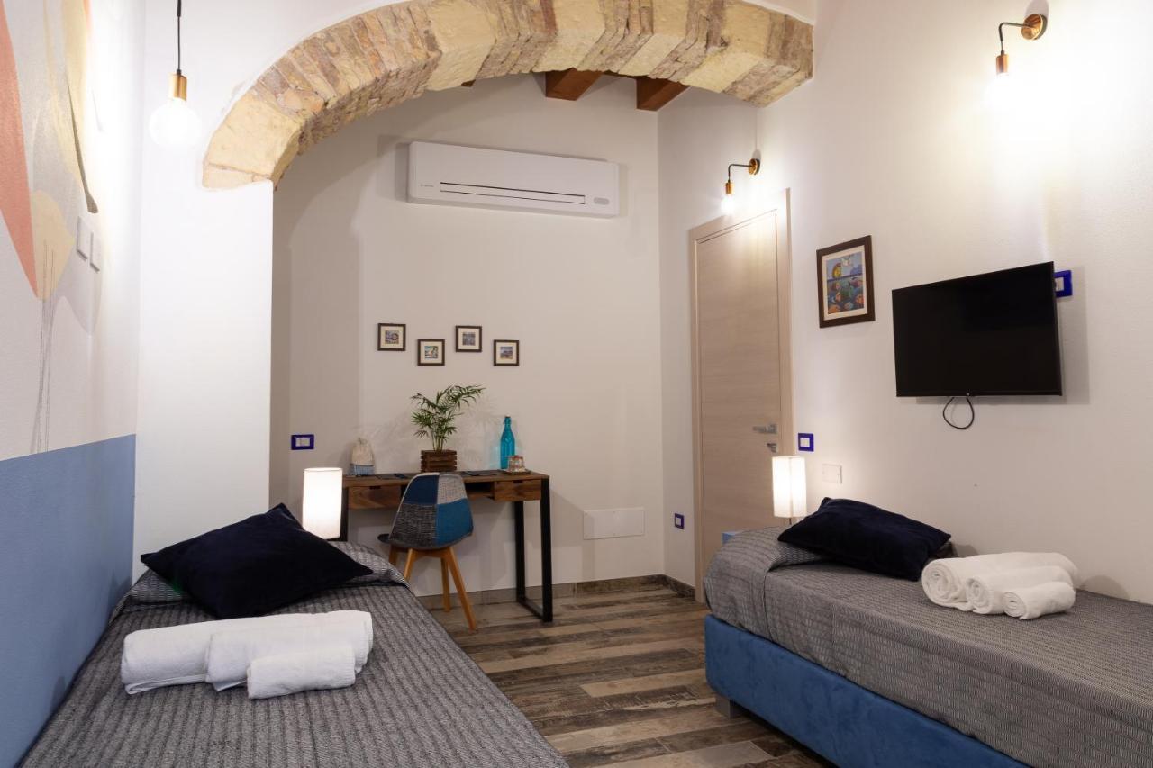 Bed and Breakfast Trigu & Mangoni Cagliari Esterno foto